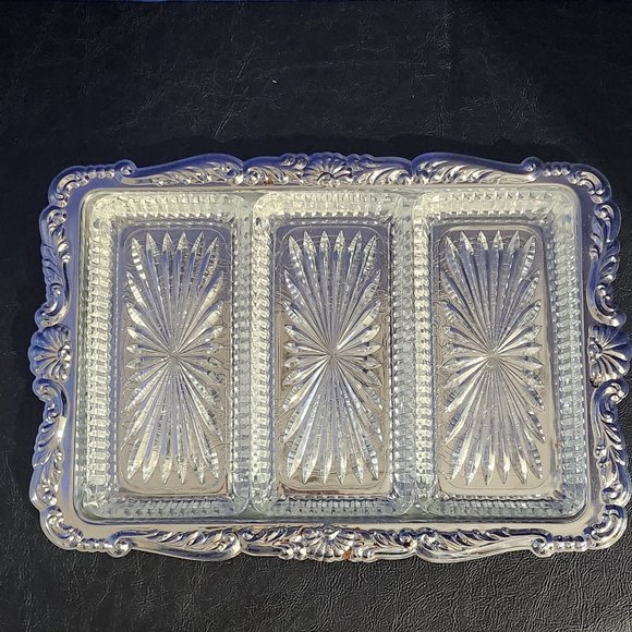 Irvineware 3 Dish Relish Tray Ensemble 1976 Inbox, 3 Glass Inserts, Scallop Silv - Picture 5 of 8